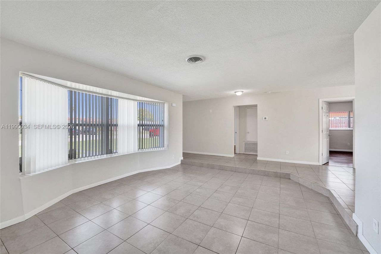 4460 NW 43rd St, Lauderdale Lakes, FL 33319 Photo