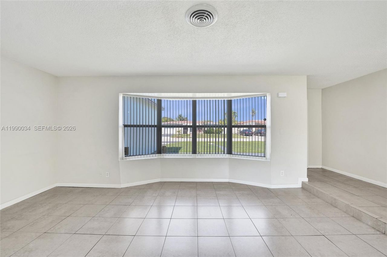 4460 NW 43rd St, Lauderdale Lakes, FL 33319 Photo