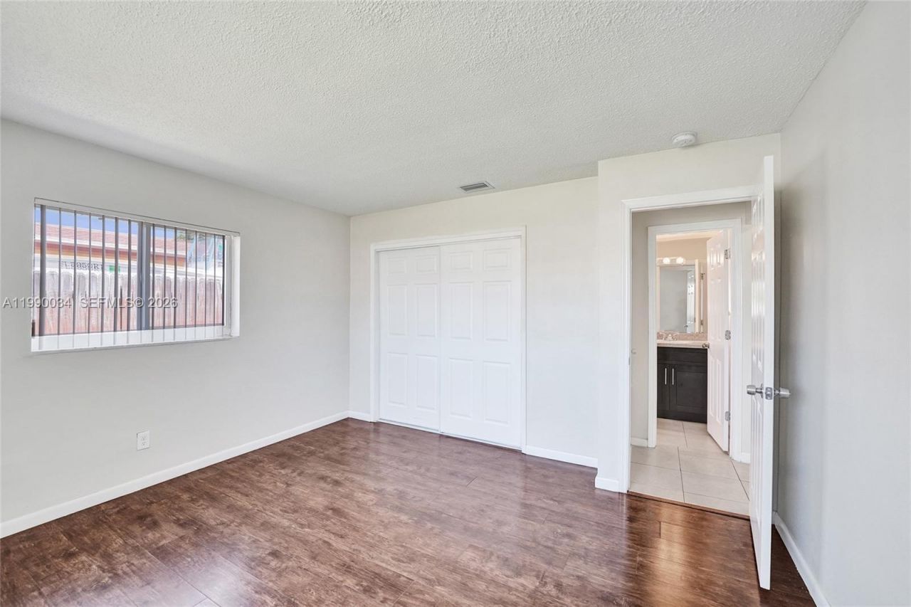 4460 NW 43rd St, Lauderdale Lakes, FL 33319 Photo