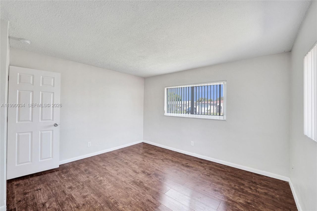 4460 NW 43rd St, Lauderdale Lakes, FL 33319 Photo