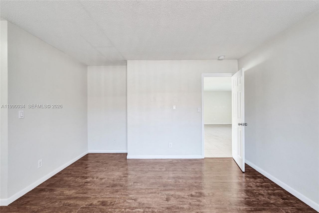 4460 NW 43rd St, Lauderdale Lakes, FL 33319 Photo