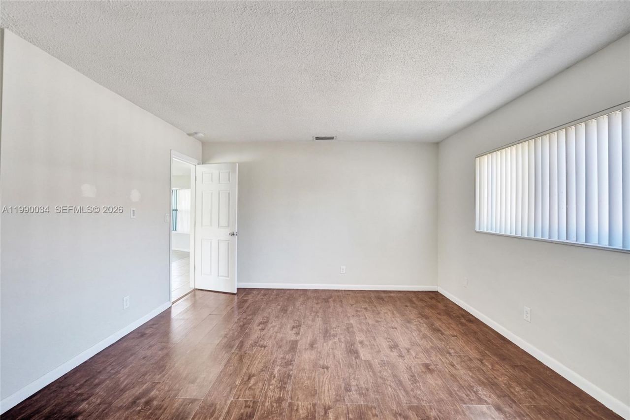 4460 NW 43rd St, Lauderdale Lakes, FL 33319 Photo