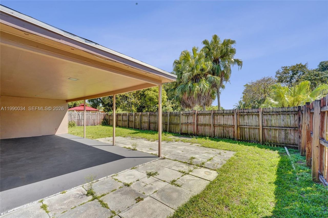 4460 NW 43rd St, Lauderdale Lakes, FL 33319 Photo