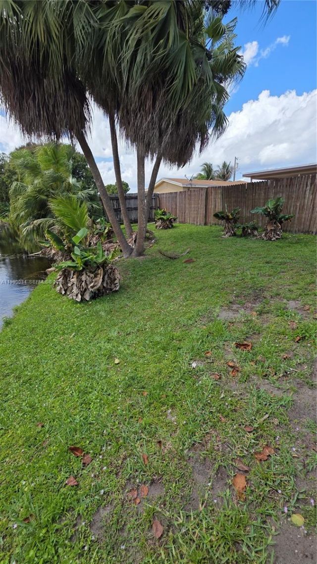 4460 NW 43rd St, Lauderdale Lakes, FL 33319 Photo