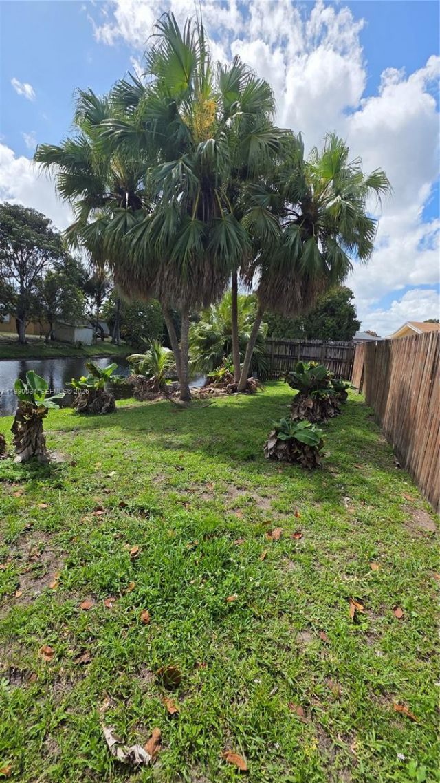 4460 NW 43rd St, Lauderdale Lakes, FL 33319 Photo
