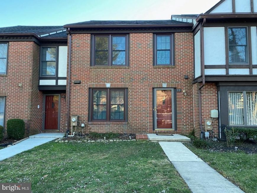 13 Dickens Square, Lutherville Timonium, MD 21093 Main Photo