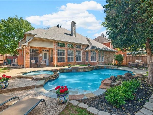 2905 Woodway Drive, Flower Mound, TX 75028