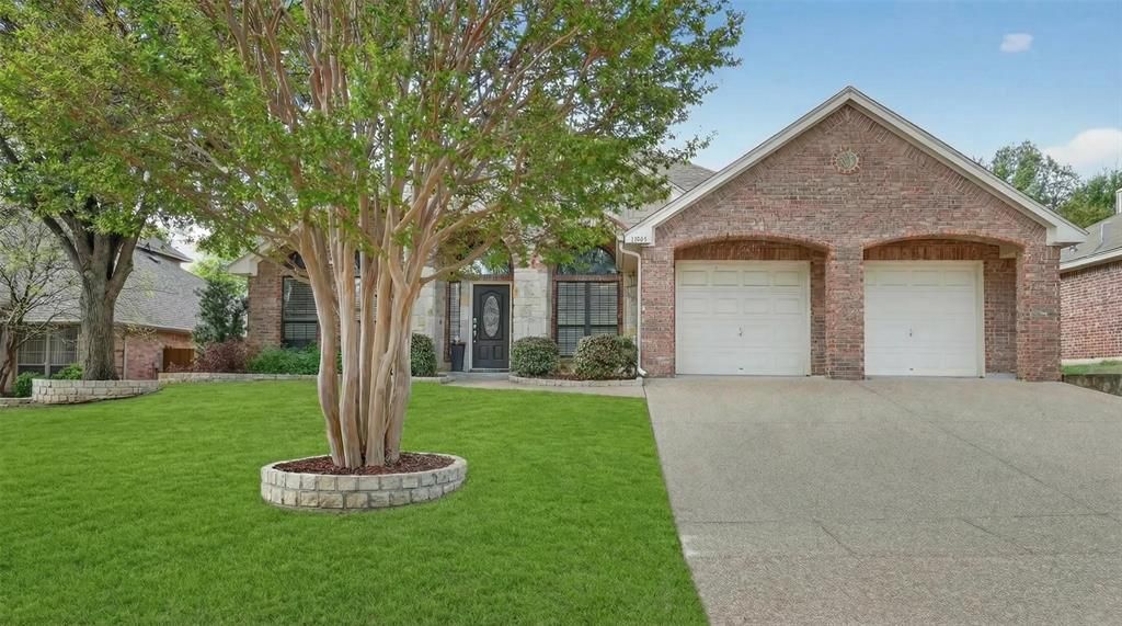 11005 Castle Oak Lane, Fort Worth, TX 76108 Main Photo