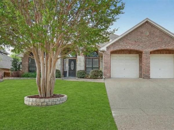 11005 Castle Oak Lane, Fort Worth, TX 76108