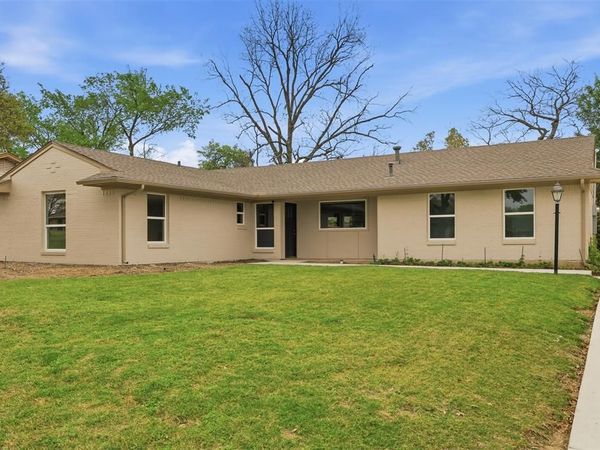 3550 Ridgeoak Way , Farmers Branch, TX 75234