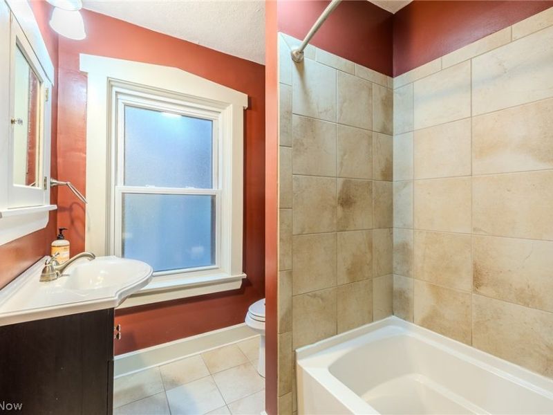 2472 Overlook Road, Cleveland Heights, OH 44106 Photo 13