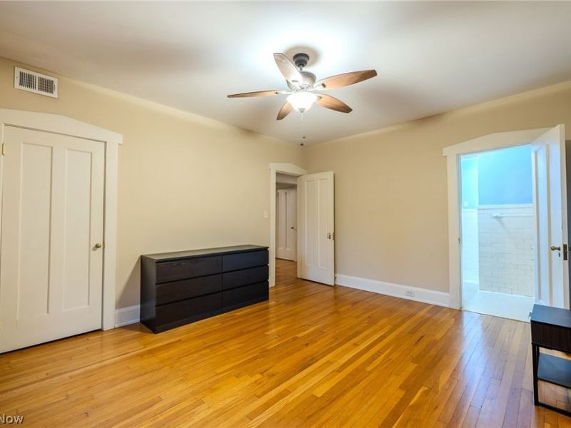 2472 Overlook Road, Cleveland Heights, OH 44106 Photo 21