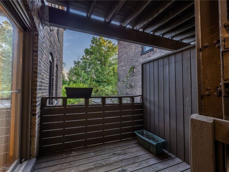 2472 Overlook Road, Cleveland Heights, OH 44106 Photo 6