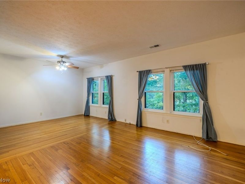 2472 Overlook Road, Cleveland Heights, OH 44106 Photo 8