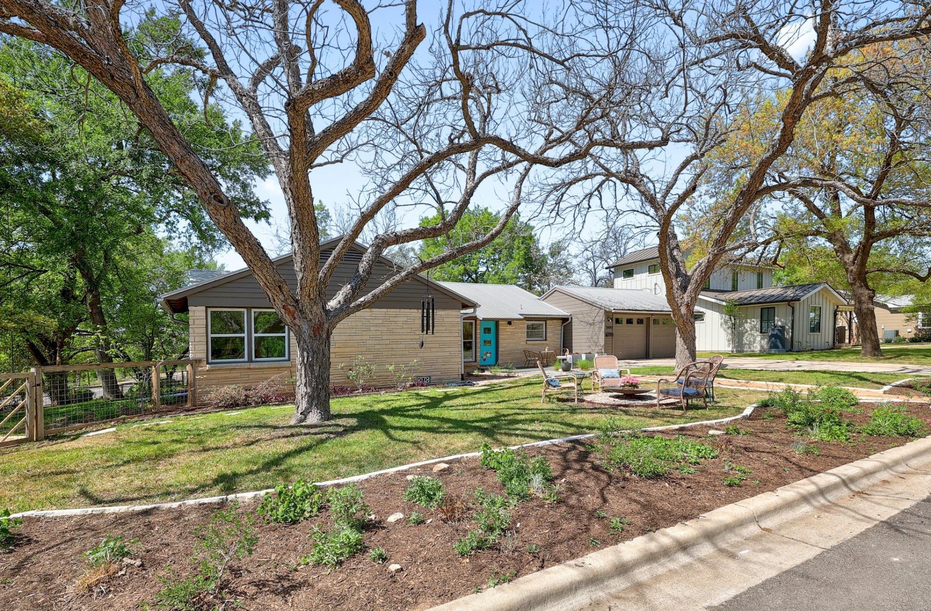 5600 Bull Creek Rd, Austin, TX 78756 Main Photo