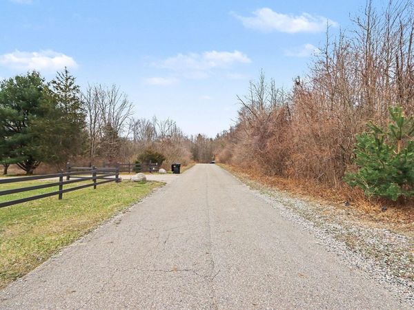 2590 Chase Farm Road, Fennville, MI 49408