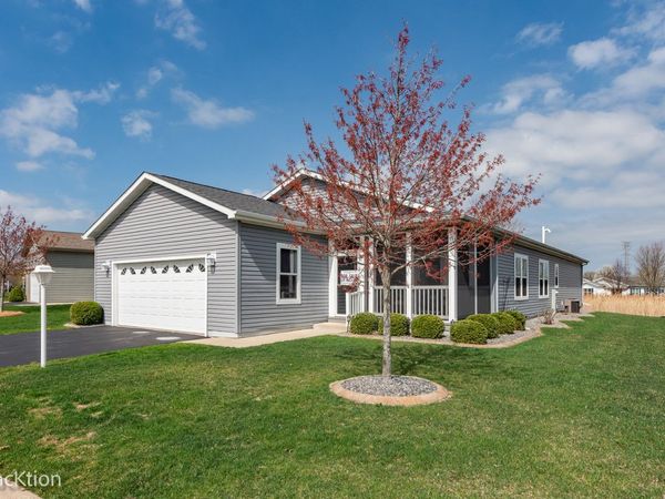 1542 Meadow View Lane, Grayslake, IL 60030