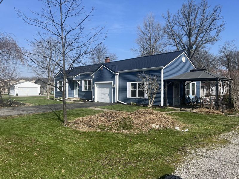 9484 Buckeye Drive, Huntsville, OH 43324 Photo 2