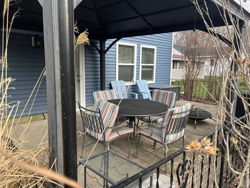 9484 Buckeye Drive, Huntsville, OH 43324 Photo 3