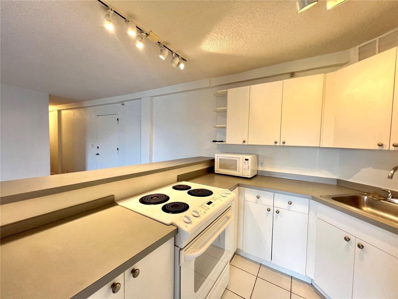 3315 58th Avenue S, Unit 318, Saint Petersburg, FL 33712 Photo