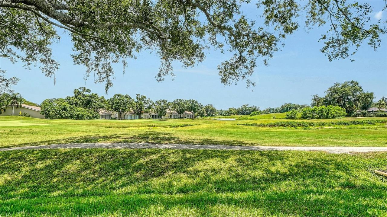 3864 Chatsworth Greene Court, Unit 10, Sarasota, FL 34235 Photo