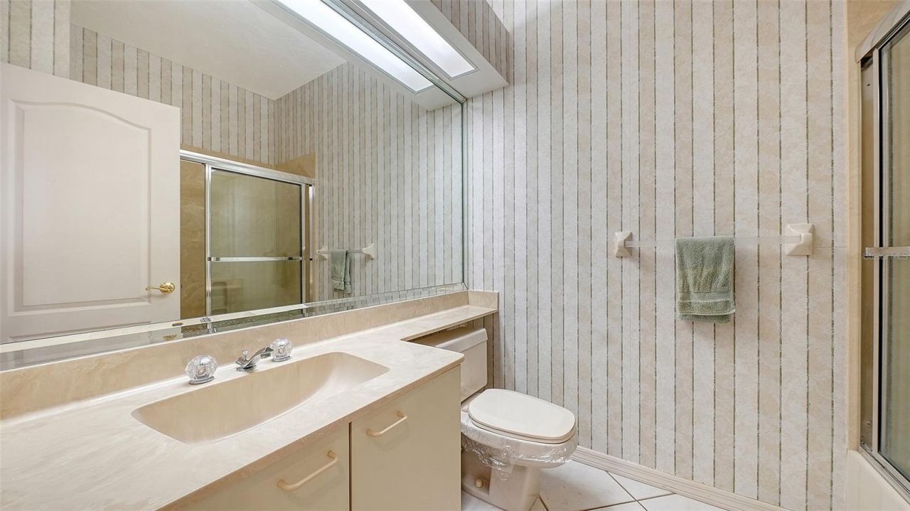 3864 Chatsworth Greene Court, Unit 10, Sarasota, FL 34235 Photo
