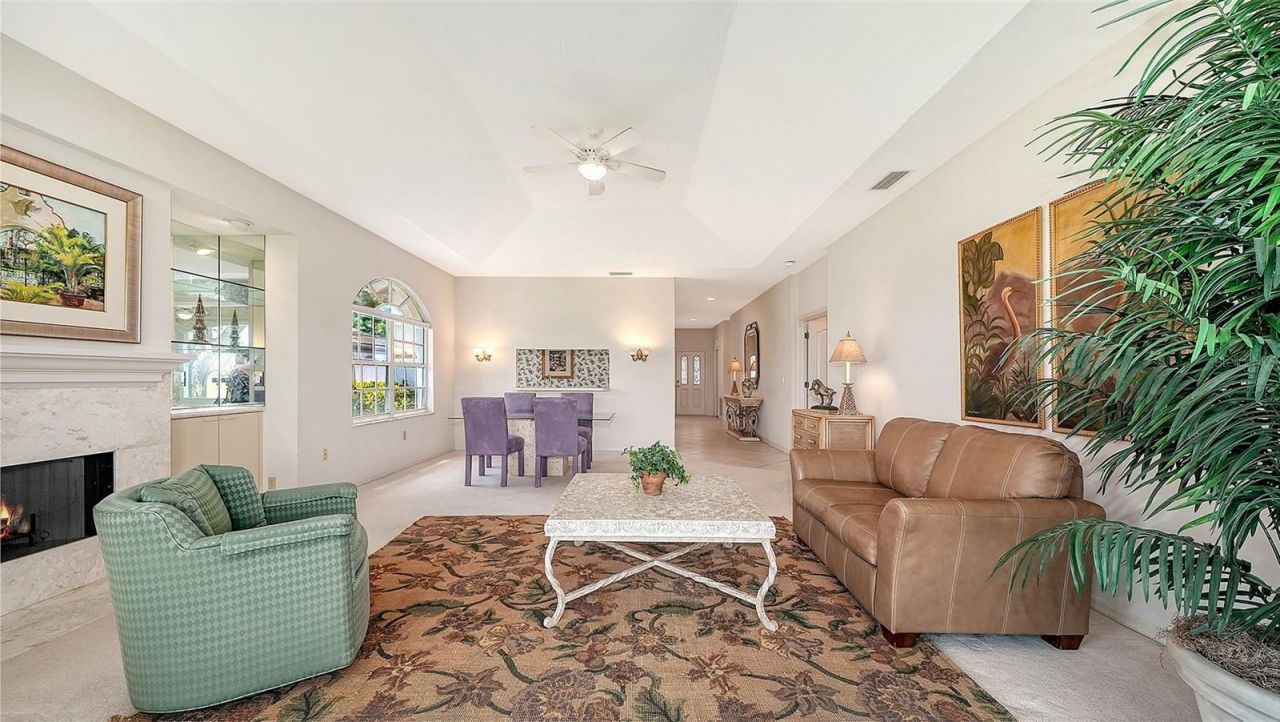 3864 Chatsworth Greene Court, Unit 10, Sarasota, FL 34235 Photo