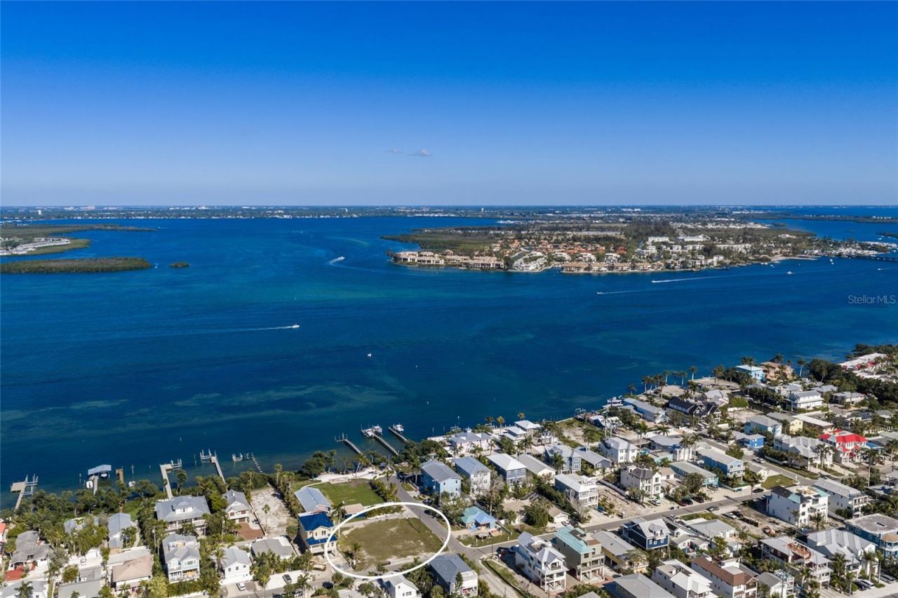 300 23rd Street N, Bradenton Beach, FL 34217 Photo