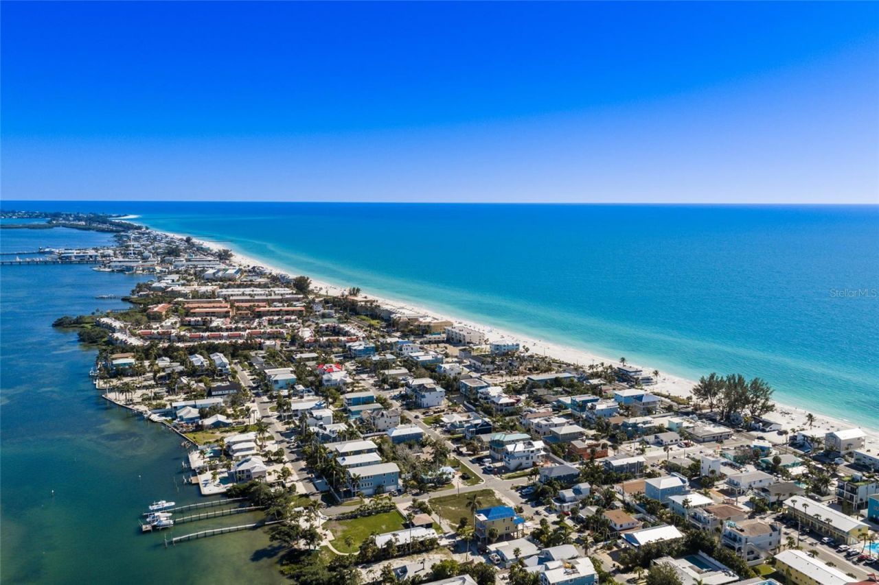 300 23rd Street N, Bradenton Beach, FL 34217 Photo