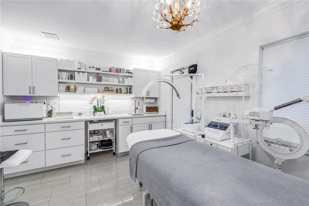 2200 49th Street N, Saint Petersburg, FL 33710 Photo