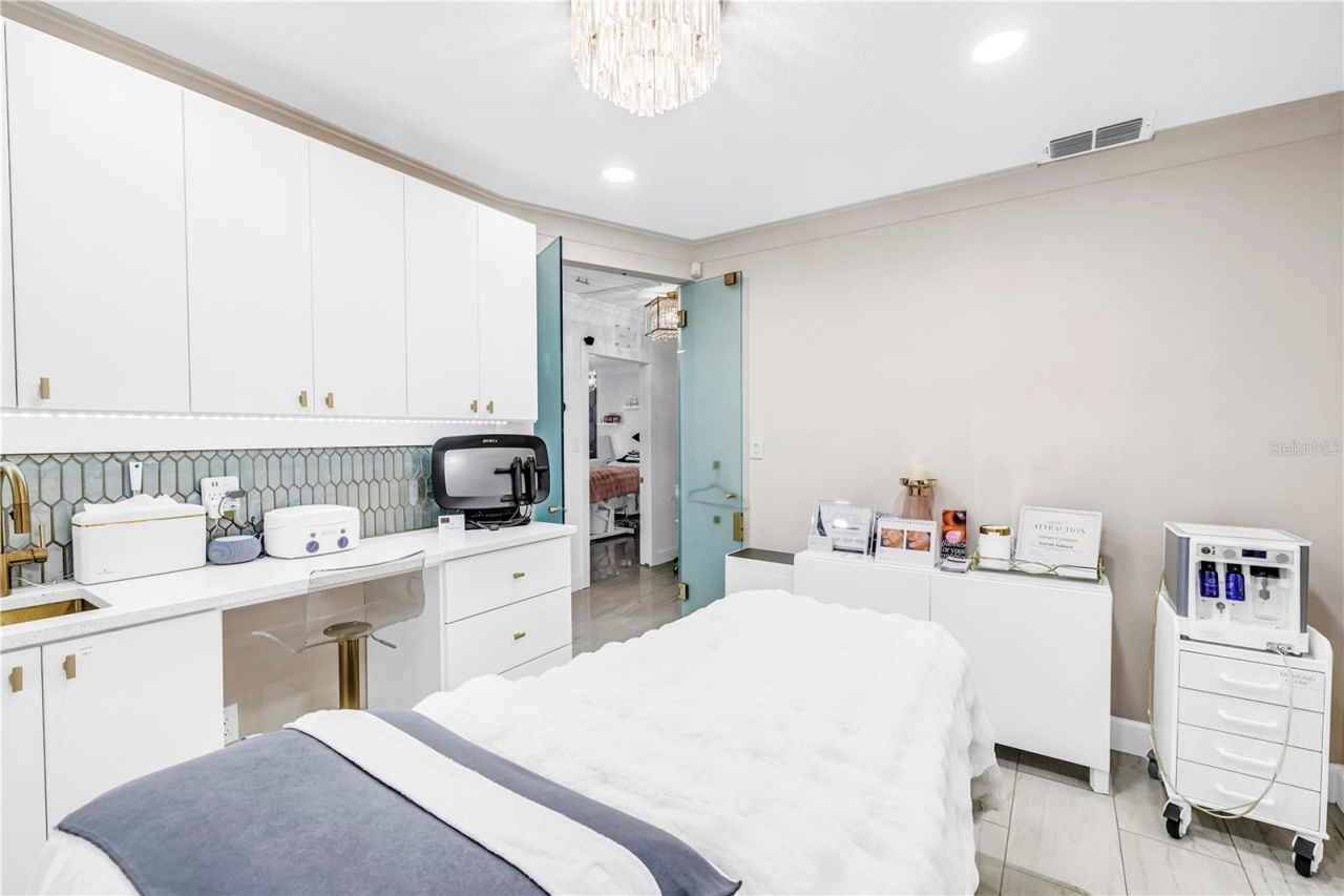 2200 49th Street N, Saint Petersburg, FL 33710 Photo