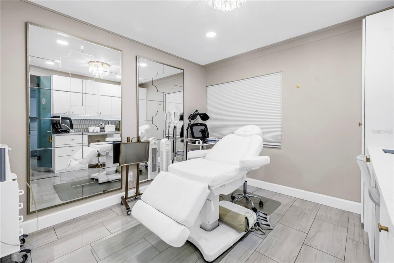 2200 49th Street N, Saint Petersburg, FL 33710 Photo