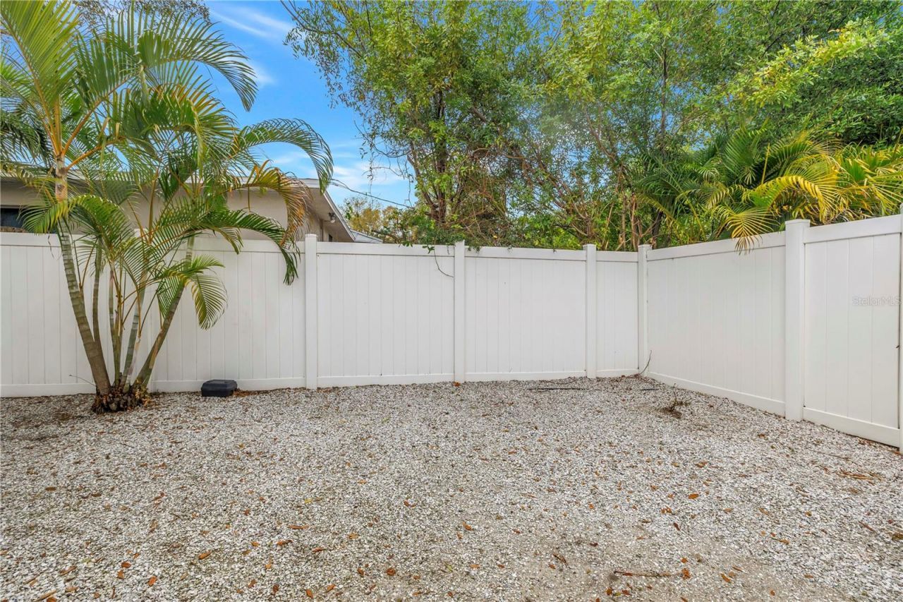 2200 49th Street N, Saint Petersburg, FL 33710 Photo