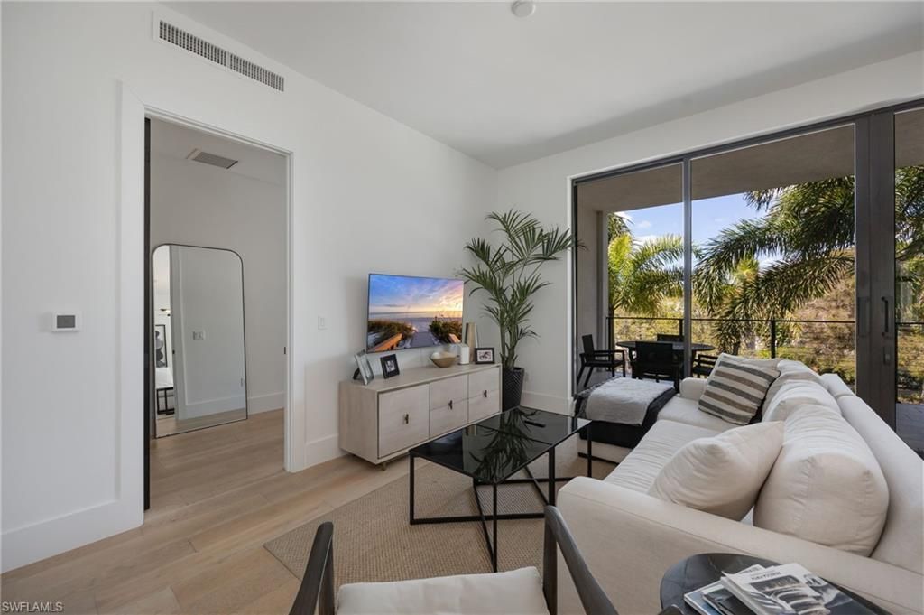 850 Central Ave , Unit 204, Naples, FL 34102 Photo