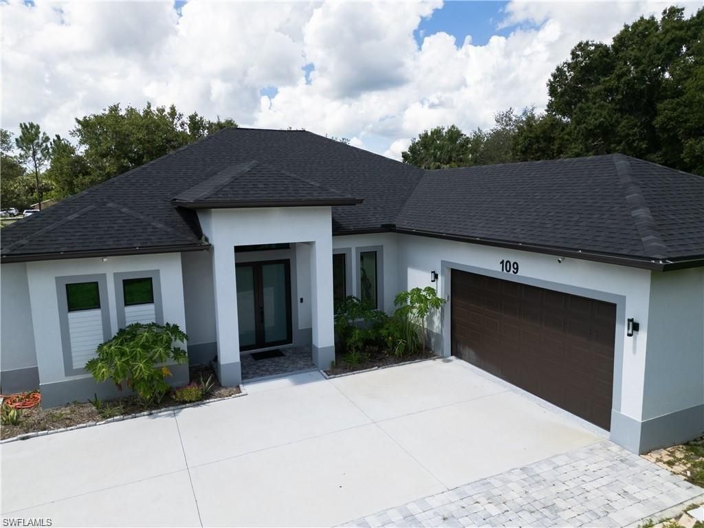 109 14th St Se, Naples, FL 34117 Photo
