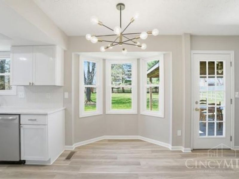 9891 McCauly Woods Drive, West Chester, OH 45241 Photo 14