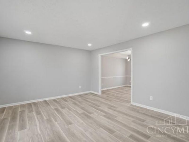 9891 McCauly Woods Drive, West Chester, OH 45241 Photo 16