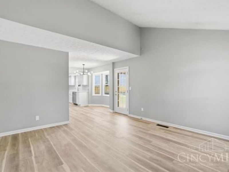 9891 McCauly Woods Drive, West Chester, OH 45241 Photo 20