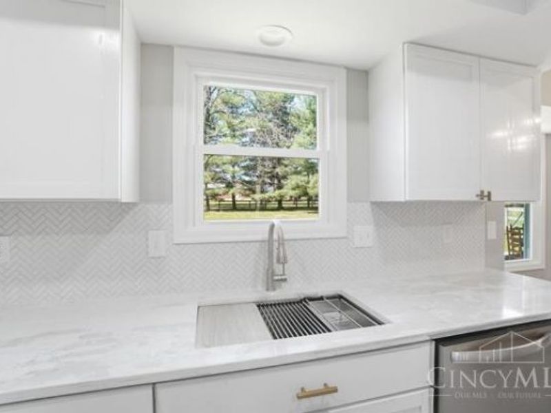 9891 McCauly Woods Drive, West Chester, OH 45241 Photo 21