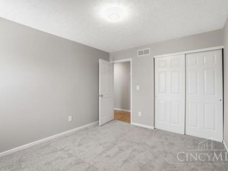 9891 McCauly Woods Drive, West Chester, OH 45241 Photo 38