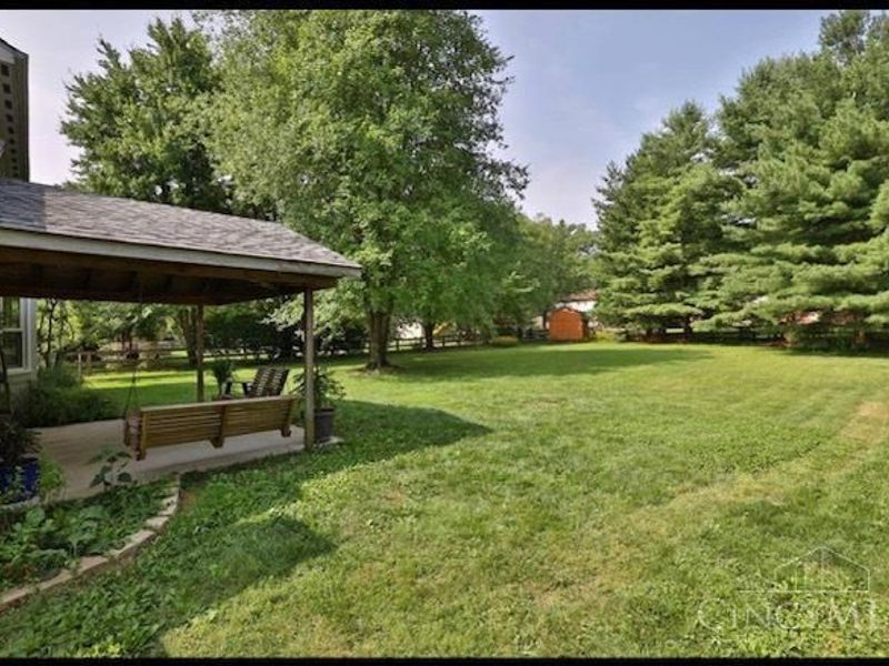 9891 McCauly Woods Drive, West Chester, OH 45241 Photo 4