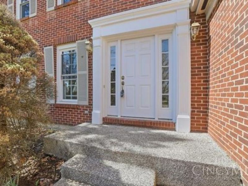 9891 McCauly Woods Drive, West Chester, OH 45241 Photo 7