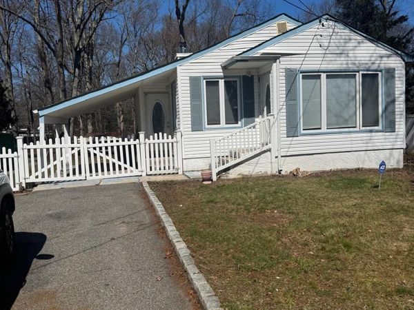 383 Locust Street , Central Islip, NY 11722