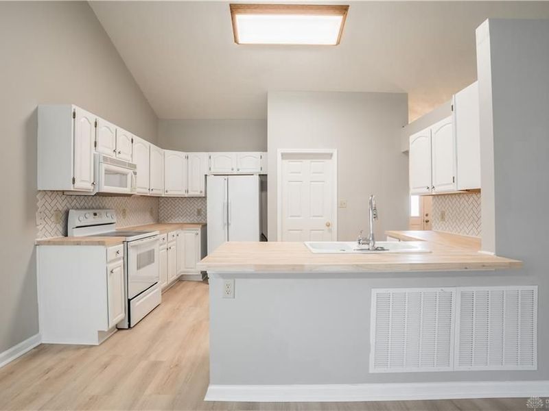 216 Jay Road, Englewood, OH 45322 Photo 8