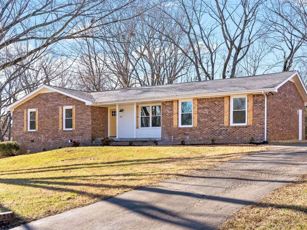 1581 Freestone Dr, Clarksville, TN 37042