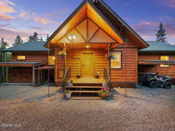 21807 E Doyle RD , Cataldo, ID 83810