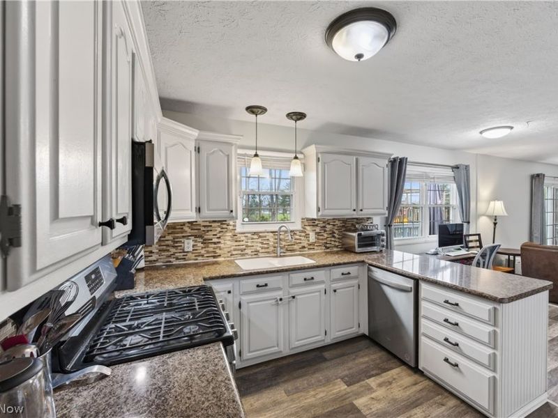 30 Chelmsford Drive, Aurora, OH 44202 Photo 11