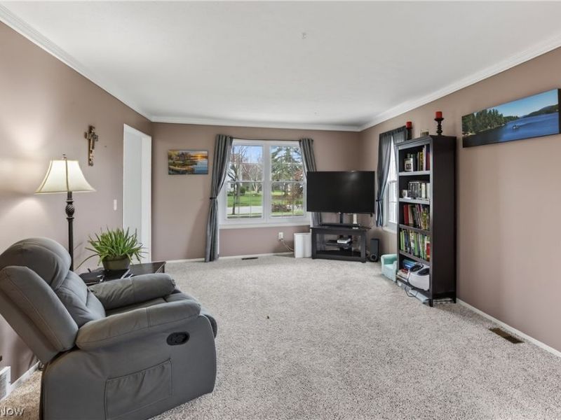 30 Chelmsford Drive, Aurora, OH 44202 Photo 6