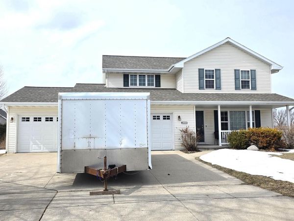 2080 W HIGGINS, De Pere, WI 54115