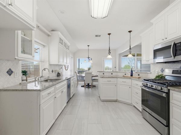 609 Indian Run DR, Pflugerville, TX 78660